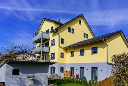 Hauptbild *ARCHIV* Großzügige Dachgeschosswohnung mit toller Aussicht übers Donautal